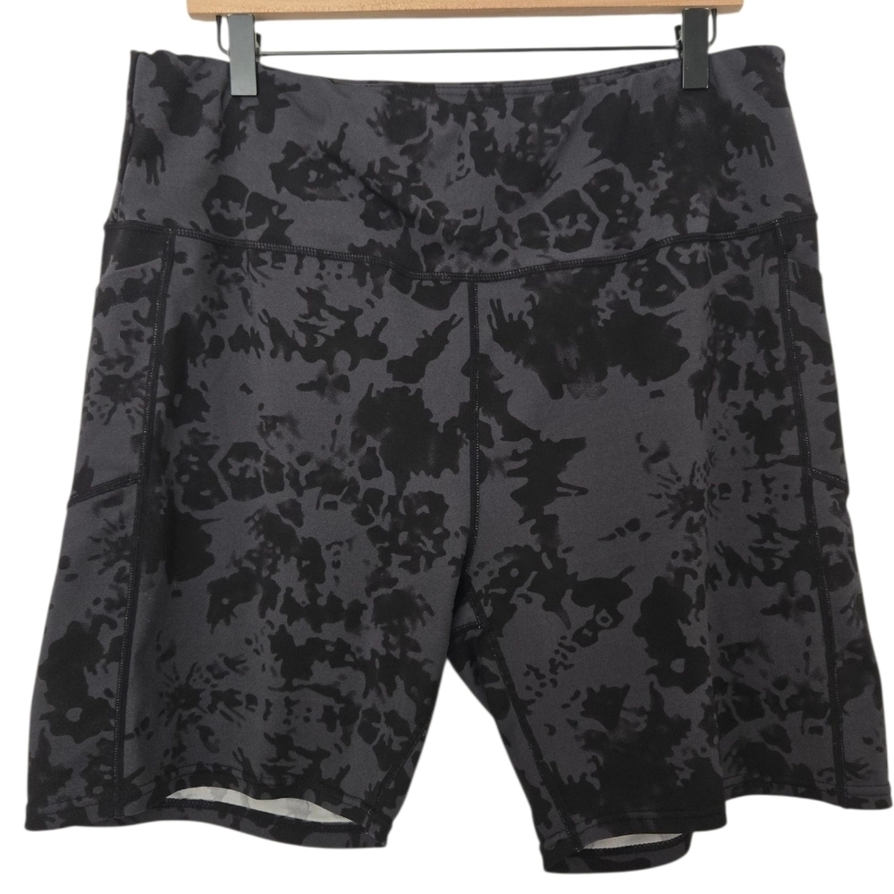 0 To 5 Gray and Black Patterned Shorts Size 3x